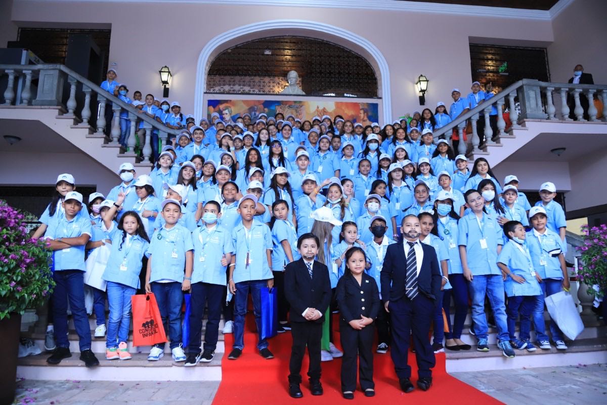 Aprueban incluir formación para fomentar el emprendimiento desde  la educación básica